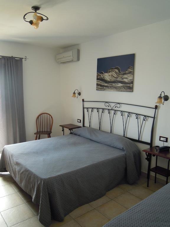 Hotel Punta Barone Santa Marina Salina Bilik gambar