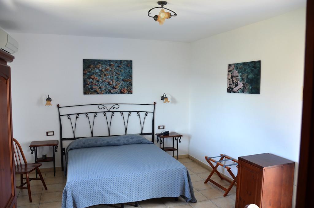 Hotel Punta Barone Santa Marina Salina Bilik gambar